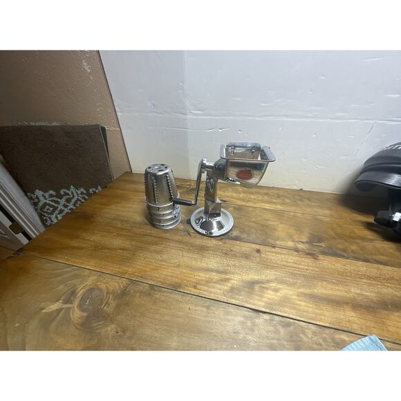 Vintage King Kutter Healthy Gourmet Kitchen Cutter Food Processor Slicer 5 Cones - Picture 16 of 16